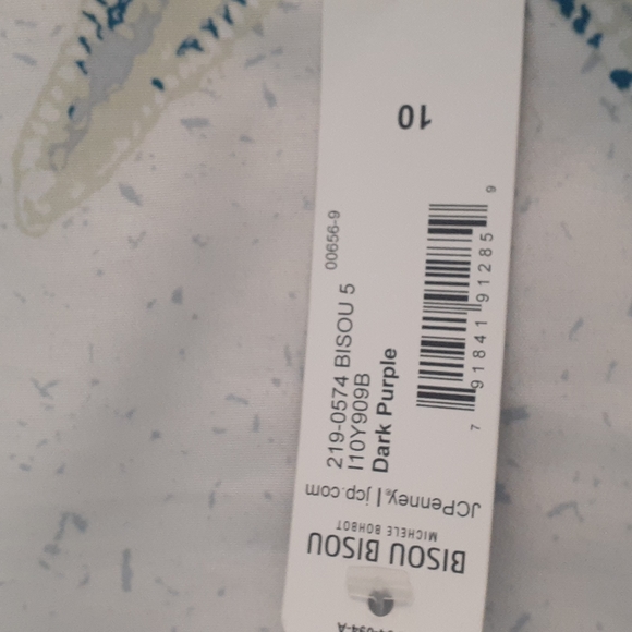 Dress - Picture 2 of 2